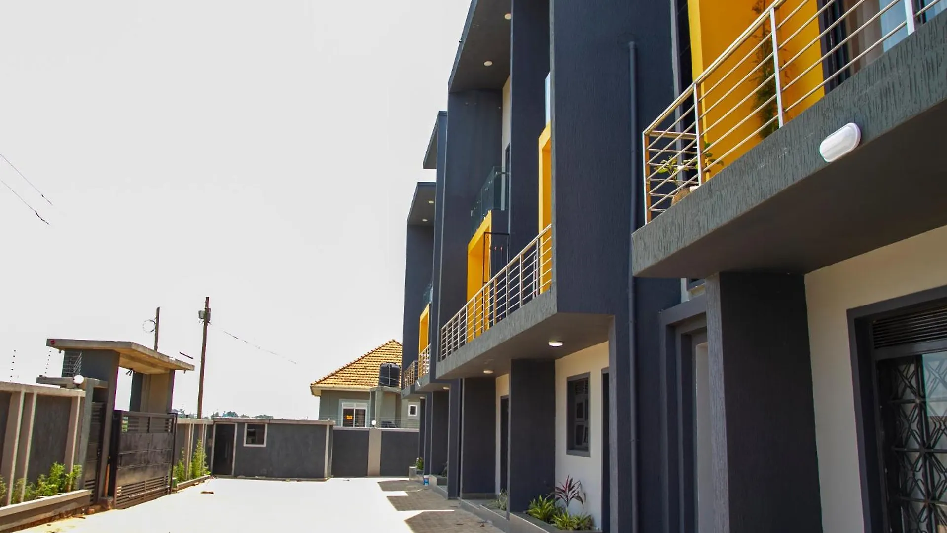 Lake Breeze Apartments Kampala