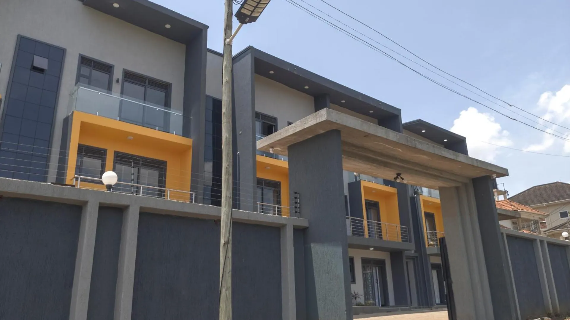 Lake Breeze Apartments Kampala